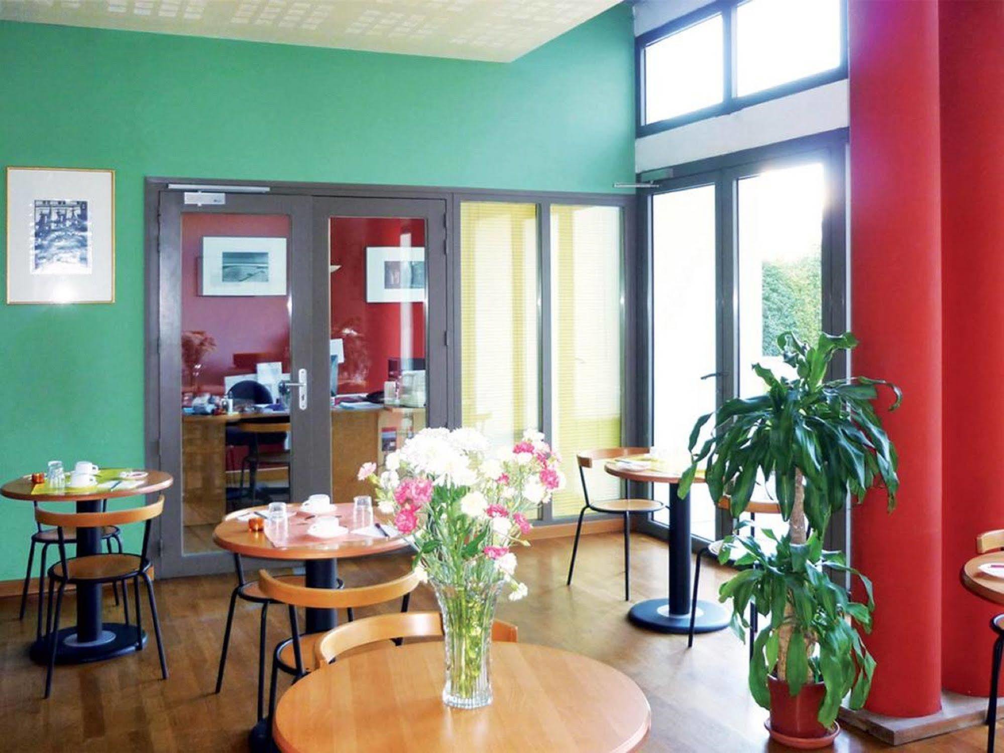Séjours&Affaires Rouen Normandie Sotteville-lès-Rouen Exterior foto